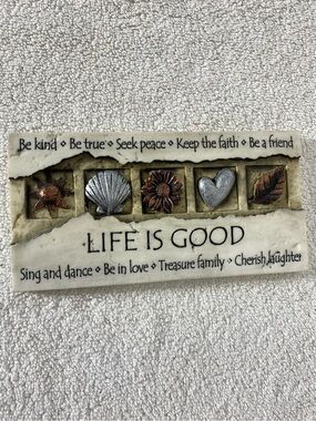 5/$35 History & Heraldry Life Is Good Decor Plaque